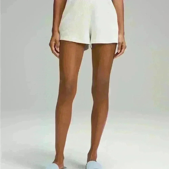 Ribbed Softstreme High-Rise Short 2" - Picture 3 of 6